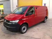 Usado VW Transporter 150 CV (110 kW) 2021 Rojo Van