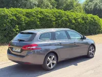 Usado Peugeot 308 SW Active 130 CV (95 kW) 2016 Gris / plata Familiar