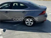 Usado Lexus IS300h 223 CV (164 kW) 2017 Gris / plata Berlina