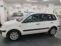 Usado Ford Fusion Ambiente 80 CV (58 kW) 2011 Blanco Utilitario