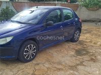 Usado Peugeot 206 70 CV (51 kW) 2003 Azul Berlina