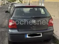 Usado VW Polo Trendline 75 CV (55 kW) 2005 Gris / plata Utilitario
