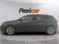 Usado Peugeot 308 Allure 131 CV (96 kW) 2021 Gris Berlina