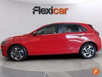 Usado Hyundai i30 120 CV (88 kW) 2024 Rojo Berlina