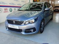 Usado Peugeot 308 SW Style 130 CV (95 kW) 2021 Gris / plata Familiar