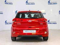Usado Hyundai i20 75 CV (55 kW) 2015 Rojo Berlina