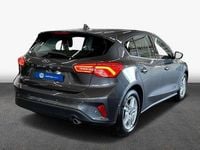 Usado Ford Focus Trend+ 124 CV (91 kW) 2019 Gris Berlina