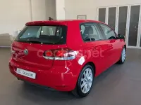 Usado VW Golf VII 105 CV (77 kW) 2012 Rojo Berlina
