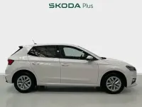 Usado Skoda Fabia Selection 115 CV (84 kW) 2025 Blanco Utilitario