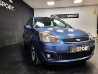Usado Ford Fiesta Ambiente 68 CV (50 kW) 2006 Azul Utilitario