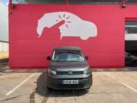 Usado VW Caddy 102 CV (75 kW) 2024 Gris Monovolumen
