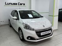 Usado Peugeot 208 Active 100 CV (73 kW) 2015 Blanco Utilitario