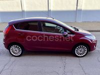 Usado Ford Fiesta Titanium 95 CV (69 kW) 2011 Granate Berlina