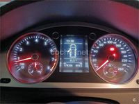 Usado VW Passat Highline 160 CV (117 kW) 2010 Gris / plata Familiar
