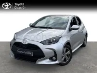 Usado Toyota Yaris Hybrid Active 116 CV (85 kW) 2024 Gris / plata Berlina