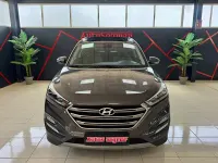 Usado Hyundai Tucson 141 CV (103 kW) 2018 Gris / plata SUV