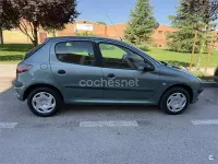 Usado Peugeot 206 75 CV (55 kW) 2001 Verde Berlina