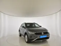 Usado VW T-Roc Life 110 CV (80 kW) 2022 Gris/plata SUV