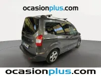 Usado Ford Tourneo Courier Ambiente 100 CV (73 kW) 2018 Gris Monovolumen