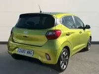 Usado Hyundai i10 67 CV (49 kW) 2024 Verde Utilitario