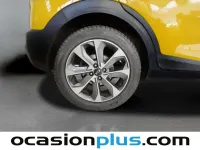 Usado Kia Stonic 120 CV (88 kW) 2018 Amarillo SUV