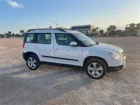 Usado Skoda Yeti Experience 105 CV (77 kW) 2010 Blanco SUV