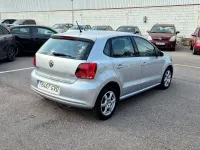 Usado VW Polo Advance 75 CV (55 kW) 2010 Gris / plata Utilitario