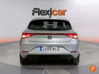 Usado Seat Leon Style 131 CV (96 kW) 2023 Gris Utilitario
