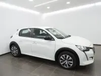 Usado Peugeot e-208 Active 100 kW (136 CV) 2023 Blanco Utilitario