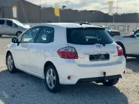 Usado Toyota Auris Active 90 CV (66 kW) 2011 Blanco Utilitario