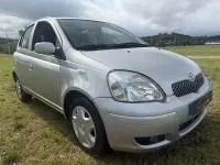 Usado Toyota Yaris Sol 87 CV (63 kW) 2005 Gris / plata Berlina