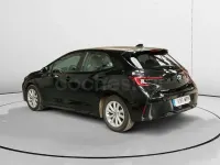 Usado Toyota Corolla Active 140 CV (102 kW) 2024 Blanco Berlina