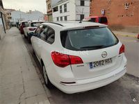 Usado Opel Astra Sportive 130 CV (95 kW) 2013 Blanco Familiar