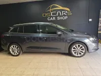 Usado Renault Mégane GrandTour LIMITED 115 CV (84 kW) 2019 Gris / plata Familiar