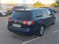 Usado VW Passat Advance 105 CV (77 kW) 2010 Azul Familiar