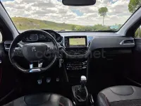 Usado Peugeot 2008 GT-line 120 CV (88 kW) 2018 Granate SUV