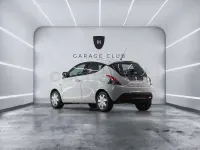 Usado Lancia Ypsilon Silver 69 CV (50 kW) 2012 Blanco Utilitario