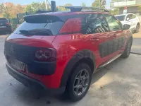 Usado Citroën C4 Feel 82 CV (60 kW) 2014 Rojo Berlina
