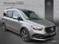 Usado Mercedes 180 Progressive 2023 Gris Berlina
