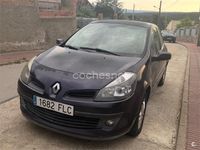 Usado Renault Clio II Privilege 105 CV (77 kW) 2007 Azul Berlina