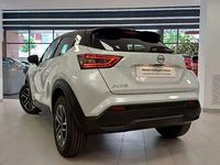 Usado Nissan Juke N-Connecta 114 CV (83 kW) 2025 Lunar white (metalizado) techo SUV