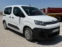Usado Citroën Berlingo Feel 102 CV (75 kW) 2021 Blanco Monovolumen