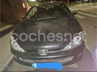 Usado Peugeot 206 110 CV (80 kW) 2004 Negro Berlina