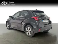 Usado Toyota Yaris Hybrid Active 116 CV (85 kW) 2025 Negro Berlina