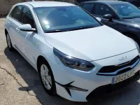 Usado Kia Ceed 101 CV (74 kW) 2022 Blanco Utilitario