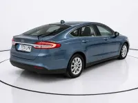 Usado Ford Mondeo Trend 120 CV (88 kW) 2021 Azul Berlina