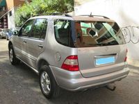 Usado Mercedes ML400 250 CV (183 kW) 2002 Gris SUV