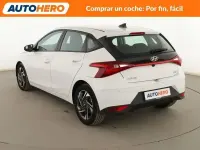 Usado Hyundai i20 101 CV (74 kW) 2022 Blanco Utilitario