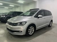 Begagnad VW Touran Advance 115 HK (84 kW) 2019 Grå Minibuss