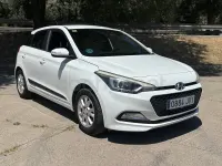 Usado Hyundai i20 GO! 84 CV (61 kW) 2016 Blanco Berlina